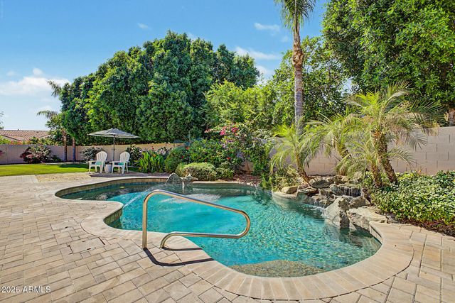 1563 W KAIBAB Drive, Chandler, AZ 85248