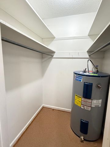 238 Lakeview Dr, Blacksburg, SC 29702