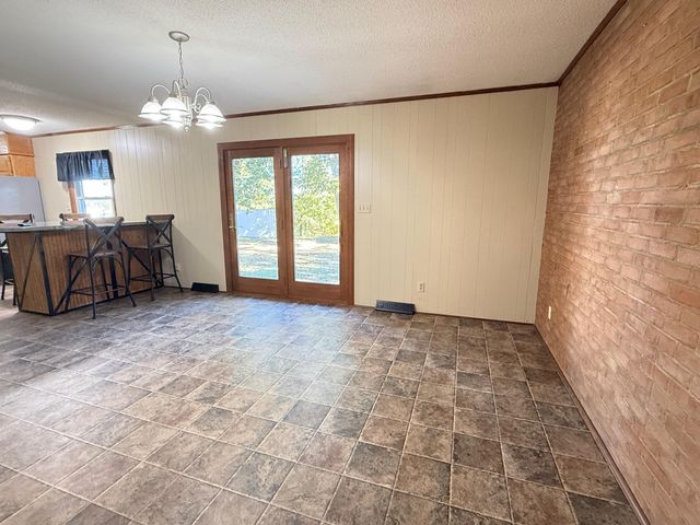 238 Lakeview Dr, Blacksburg, SC 29702