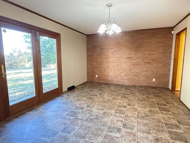 238 Lakeview Dr, Blacksburg, SC 29702