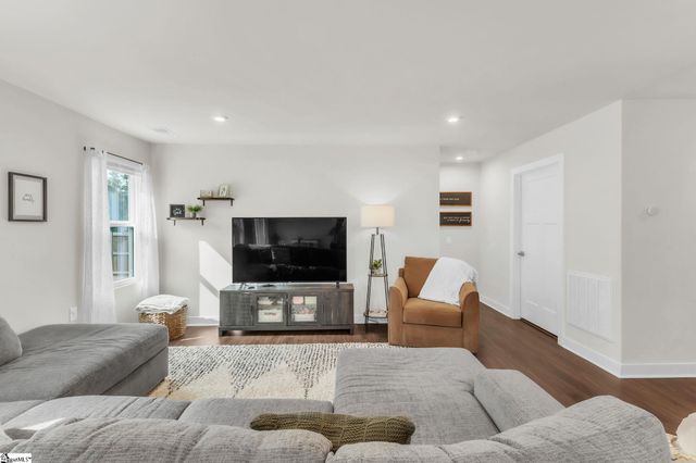 417 Vernonburg Court, Piedmont, SC 29673