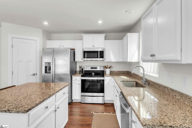 417 Vernonburg Court, Piedmont, SC 29673