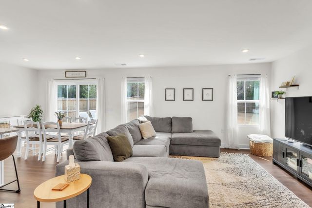 417 Vernonburg Court, Piedmont, SC 29673