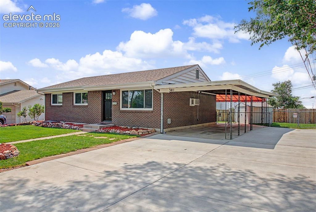 3811 Dixon Way, Colorado Springs, CO 80909 — photo 2