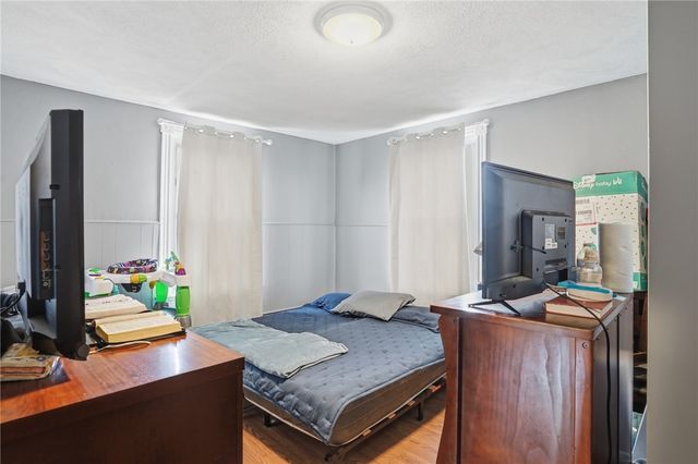 17 Ledge Street, Providence, RI 02904