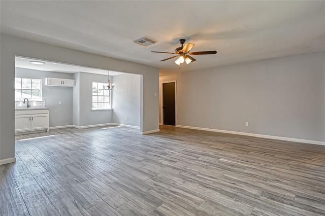 8623 Valley Forest Drive, Houston, TX 77078