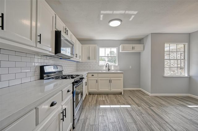 8623 Valley Forest Drive, Houston, TX 77078