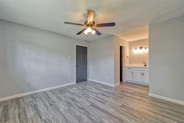 8623 Valley Forest Drive, Houston, TX 77078