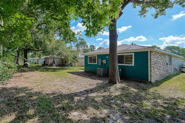 8623 Valley Forest Drive, Houston, TX 77078