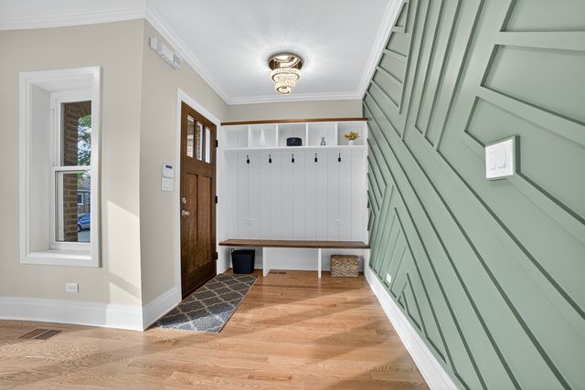 3019 N Kenneth Avenue, Chicago, IL 60641