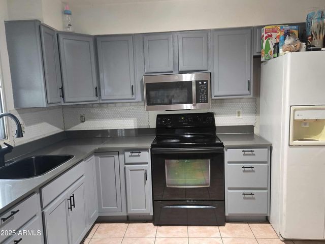 2645 W WOLF Street, Phoenix, AZ 85017