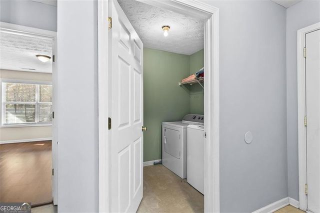 995 CHIMNEY TRACE Way, Lawrenceville, GA 30045