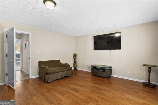 995 CHIMNEY TRACE Way, Lawrenceville, GA 30045