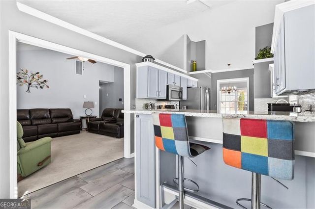 995 CHIMNEY TRACE Way, Lawrenceville, GA 30045