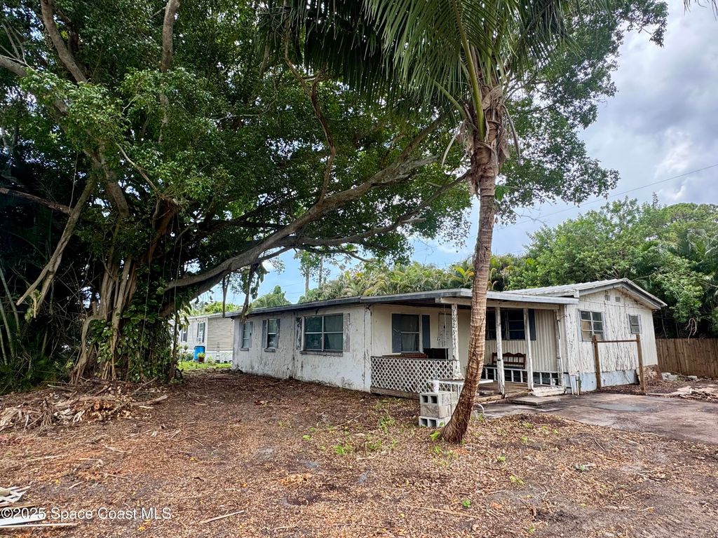 1925 Monticello Avenue, Merritt Island, FL 32952