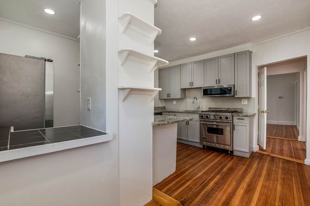 16 West Street 1, Milton, MA 02186
