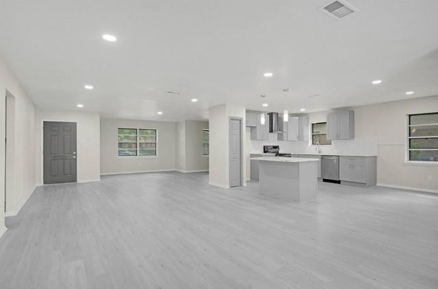 5822 Belrose Drive, Houston, TX 77035