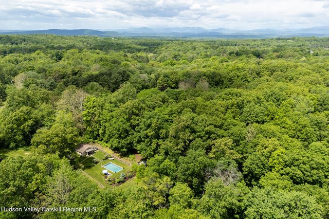 85 Frost Road, Rhinebeck, NY 12572