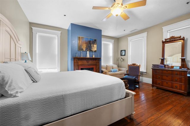 221 SE 7TH STREET, Gainesville, FL 32601