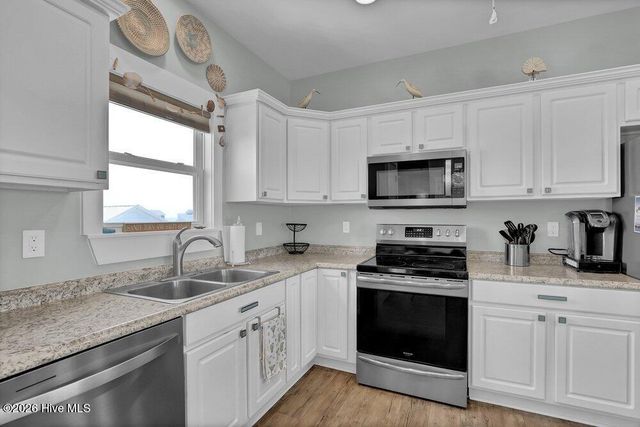 2416 Island Drive, Sneads Ferry, NC 28460