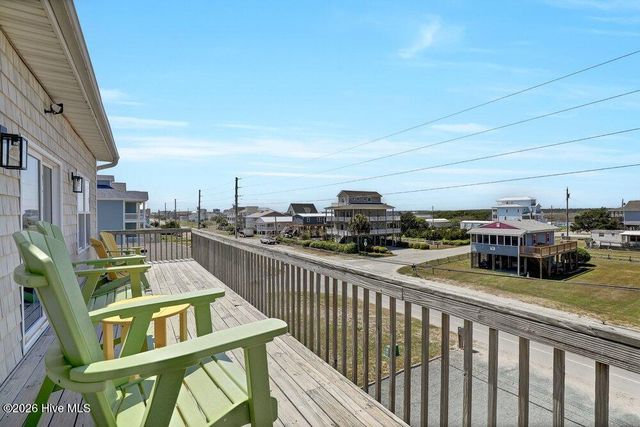 2416 Island Drive, Sneads Ferry, NC 28460