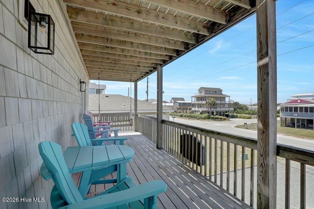 2416 Island Drive, Sneads Ferry, NC 28460