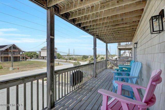 2416 Island Drive, Sneads Ferry, NC 28460