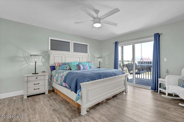 2416 Island Drive, Sneads Ferry, NC 28460