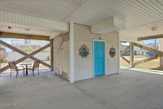 2416 Island Drive, Sneads Ferry, NC 28460