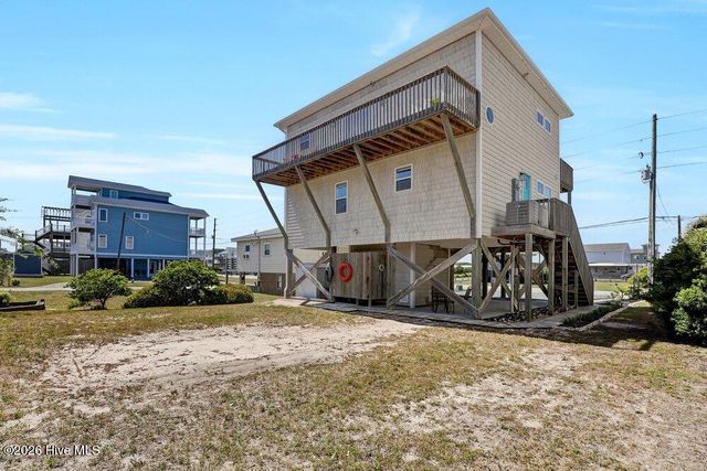 2416 Island Drive, Sneads Ferry, NC 28460