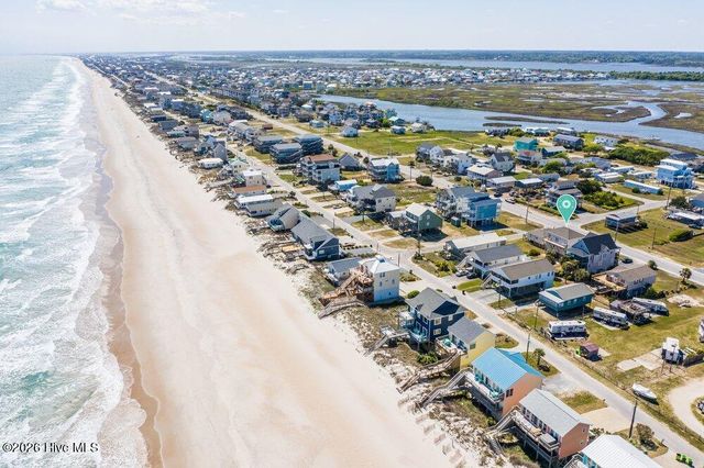 2416 Island Drive, Sneads Ferry, NC 28460
