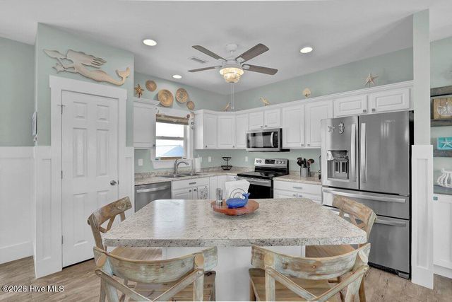 2416 Island Drive, Sneads Ferry, NC 28460