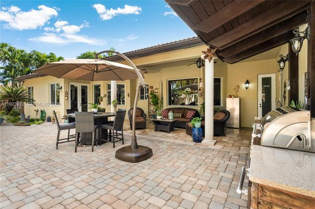 13163 SW 191st Ter, Miami, FL 33177