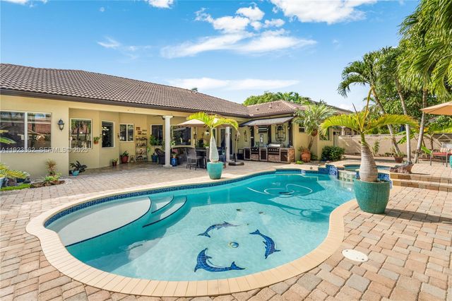 13163 SW 191st Ter, Miami, FL 33177