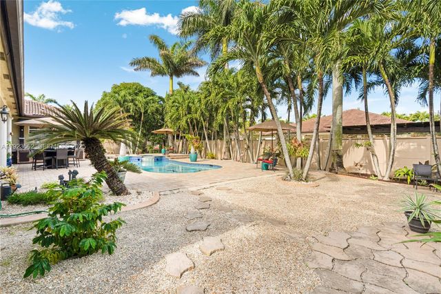 13163 SW 191st Ter, Miami, FL 33177