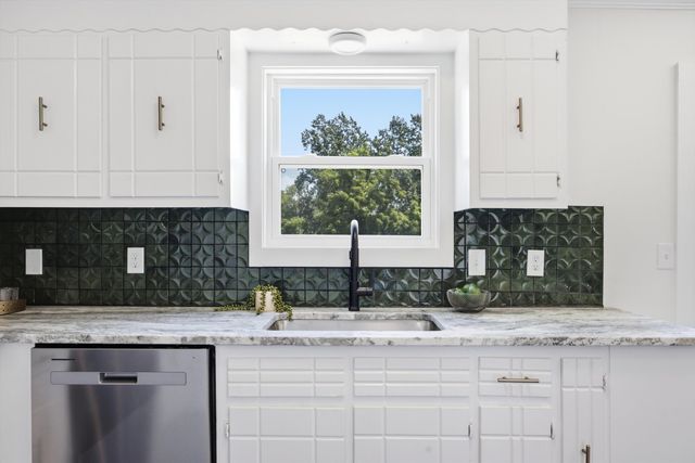 8804 Point South Lane, Chattanooga, TN 37421