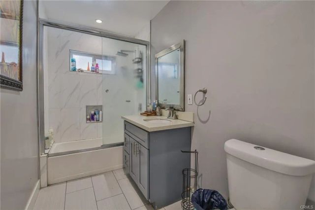 1115 W 41st Street, Los Angeles, CA 90037