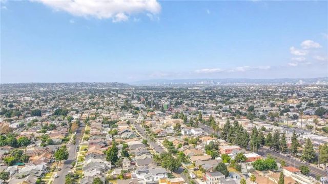 1115 W 41st Street, Los Angeles, CA 90037