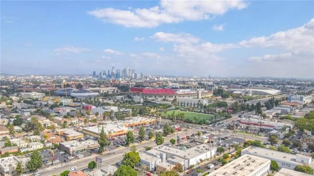 1115 W 41st Street, Los Angeles, CA 90037
