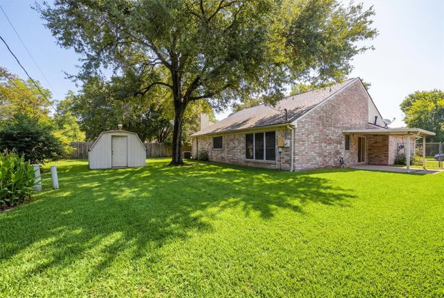 2316 Francis Drive, Pearland, TX 77581