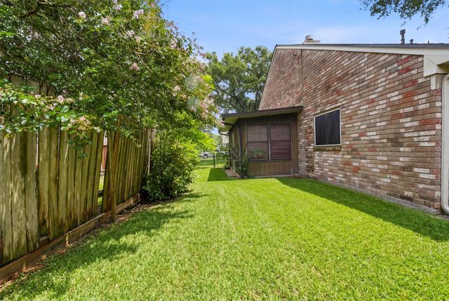 2316 Francis Drive, Pearland, TX 77581