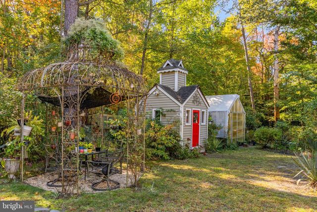 137 E ELM AVE, Lindenwold, NJ 08021