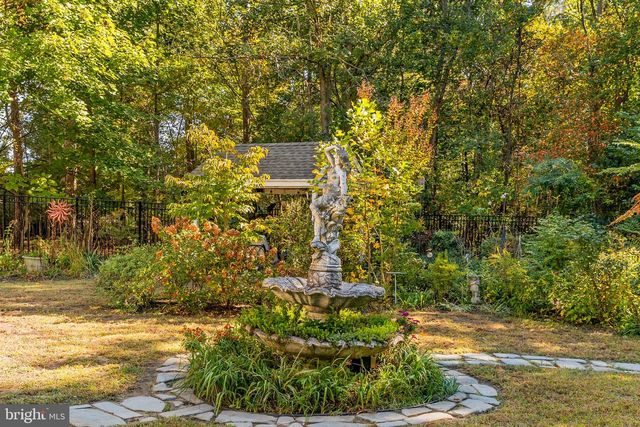 137 E ELM AVE, Lindenwold, NJ 08021