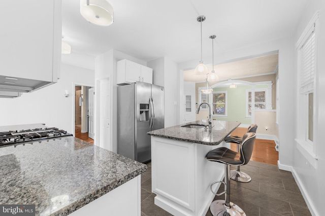 137 E ELM AVE, Lindenwold, NJ 08021