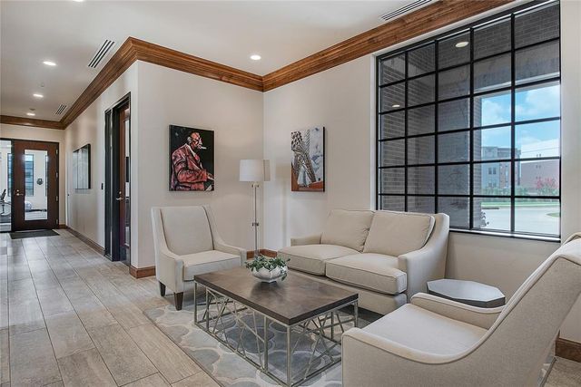 406 NE 1st Street, Oklahoma City, OK 73104