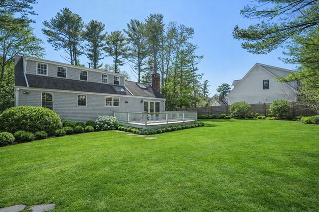 492 Delano Rd, Marion, MA 02738