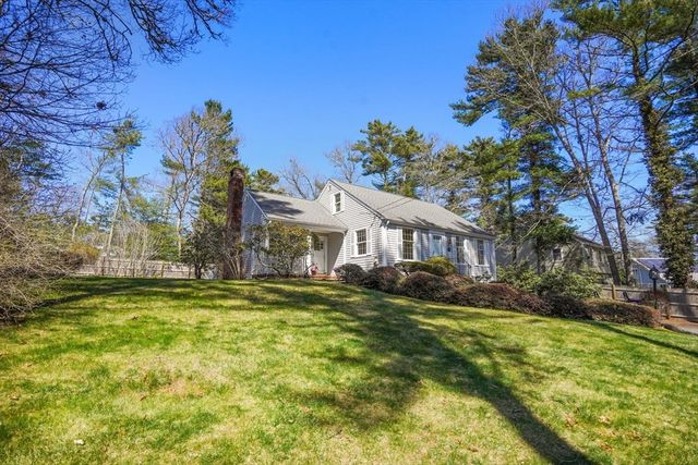 492 Delano Rd, Marion, MA 02738