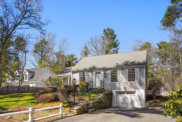 492 Delano Rd, Marion, MA 02738