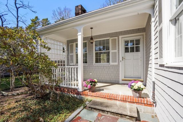 492 Delano Rd, Marion, MA 02738