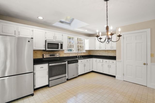 492 Delano Rd, Marion, MA 02738